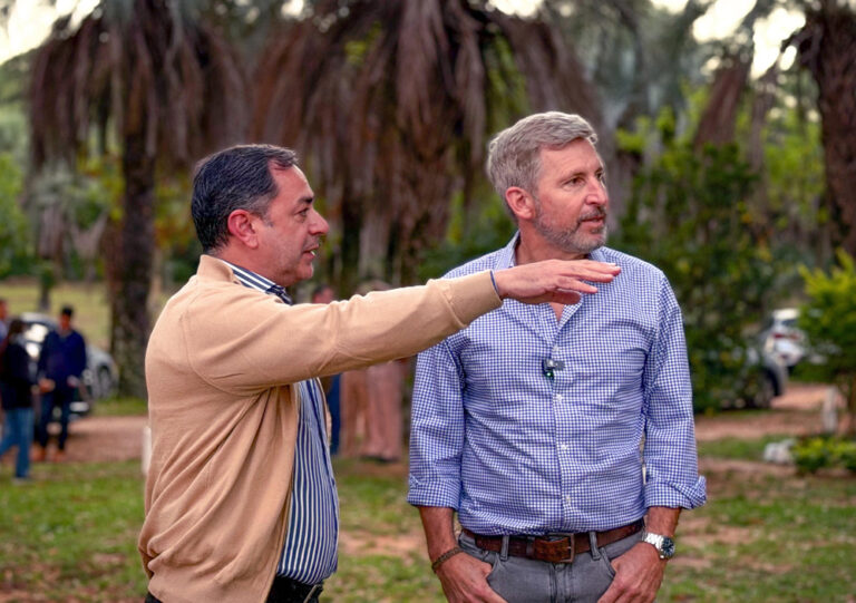 Avanza la puesta en valor del Complejo Camping Las Palmeras con la inauguración de su nueva iluminación