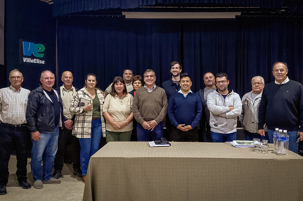 Vialidad concreta acuerdos con gobiernos locales del departamento Colón para la mejora de caminos rurales