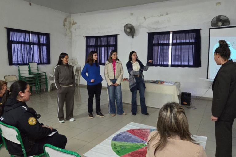 Copnaf acercó a Villa Paranacito herramientas para acompañar las emociones durante la crianza